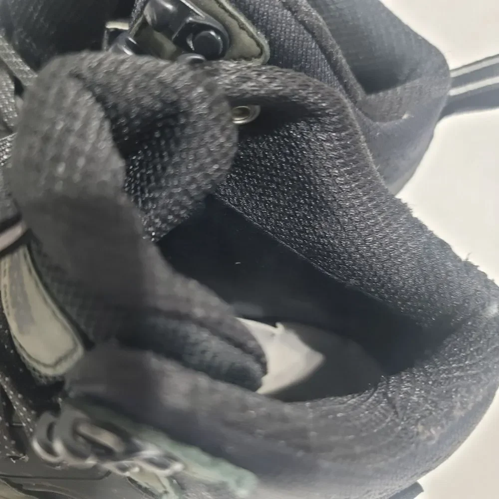 HOKA Boot Challenger Mid Goretex Size 8.5 shoes - Picture 4 of 16